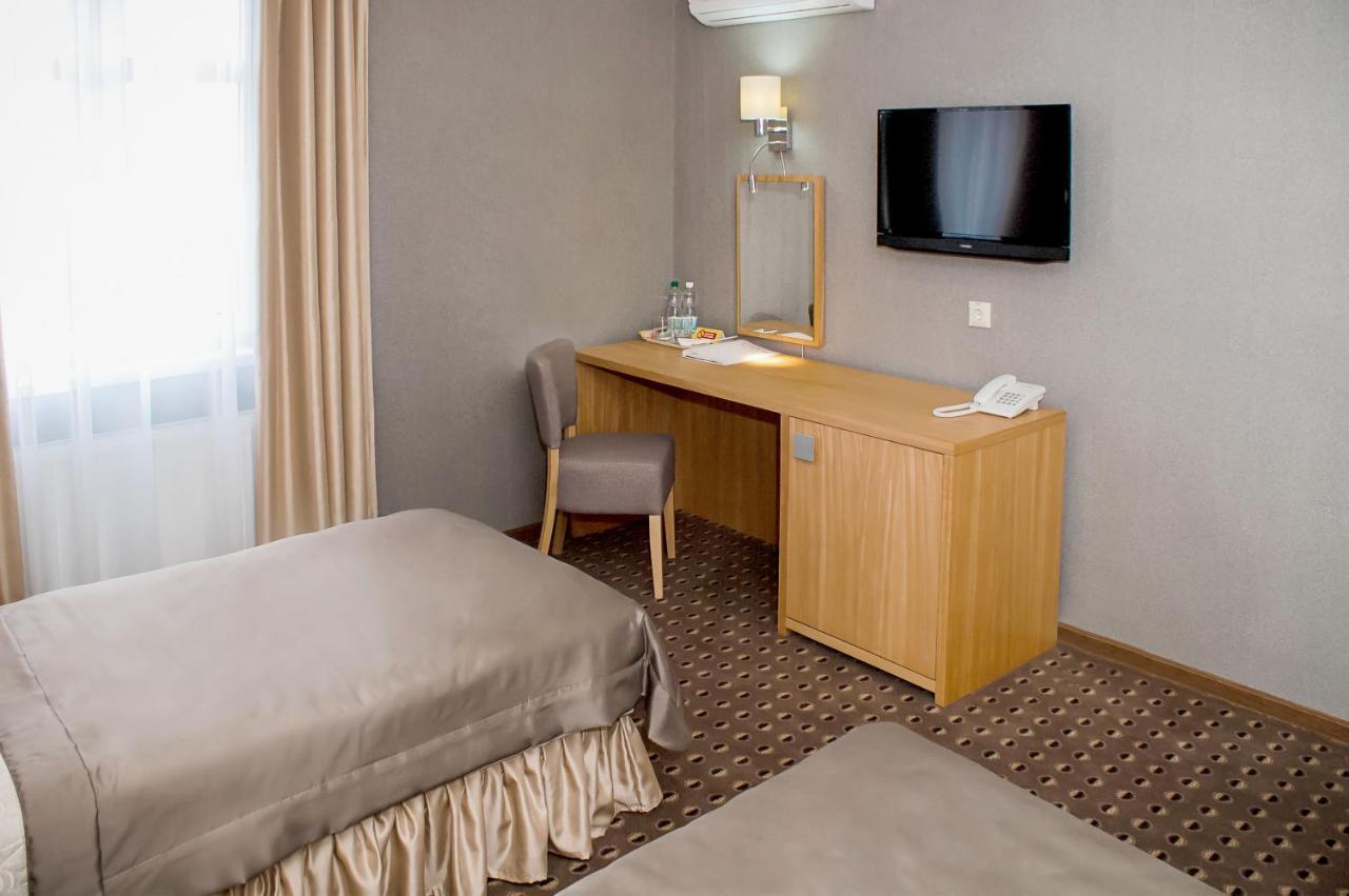 Kolobok Hotel Kniahynynok ภายนอก รูปภาพ