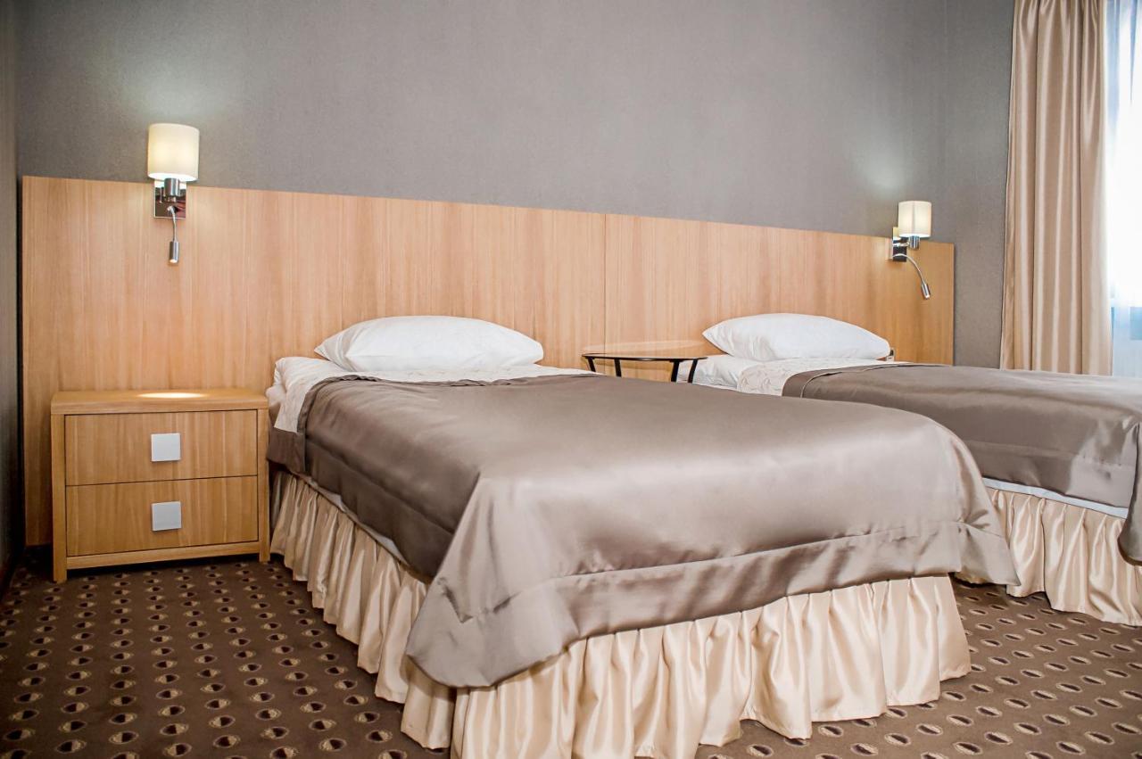 Kolobok Hotel Kniahynynok ภายนอก รูปภาพ