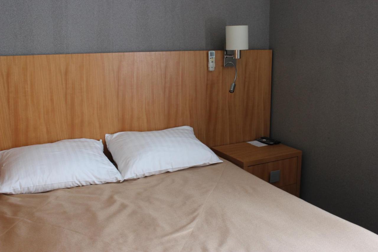 Kolobok Hotel Kniahynynok ภายนอก รูปภาพ