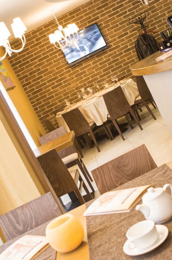 Kolobok Hotel Kniahynynok ภายนอก รูปภาพ